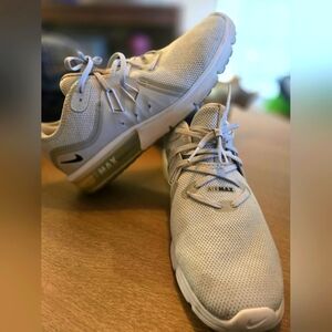 Sz 10.5 Nike Air Max Sequent 3 'Pure Platinum' 921694-008